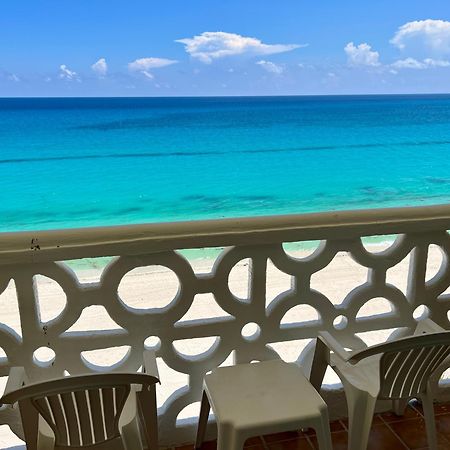 Beachside Apartments Cancún Esterno foto
