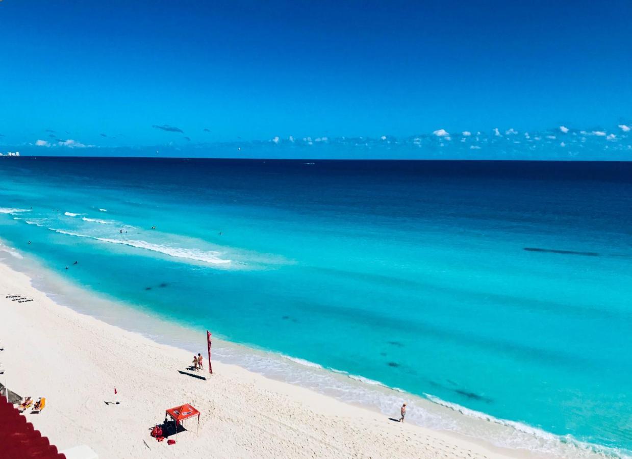 Beachside Apartments Cancún Esterno foto