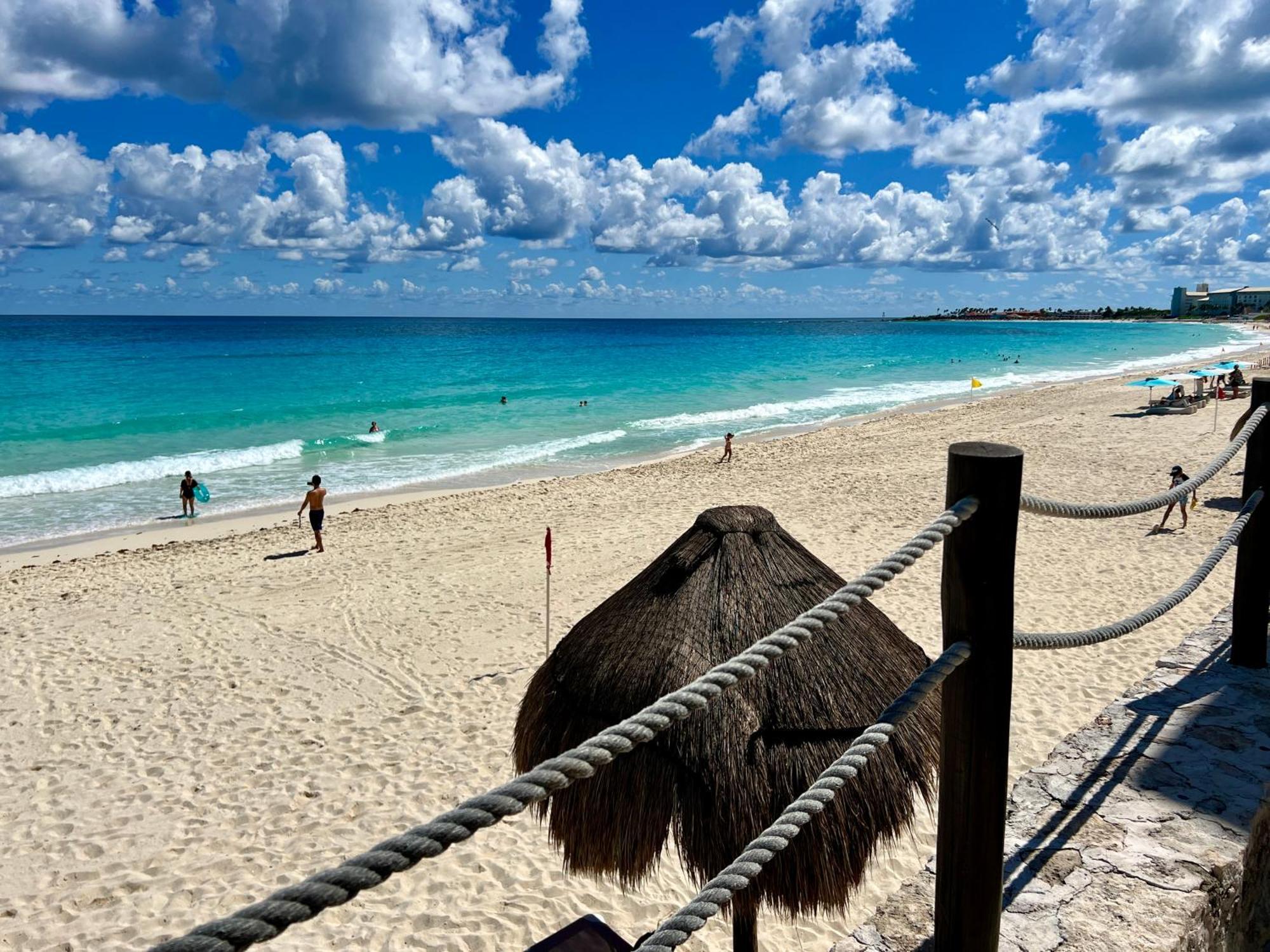 Beachside Apartments Cancún Esterno foto