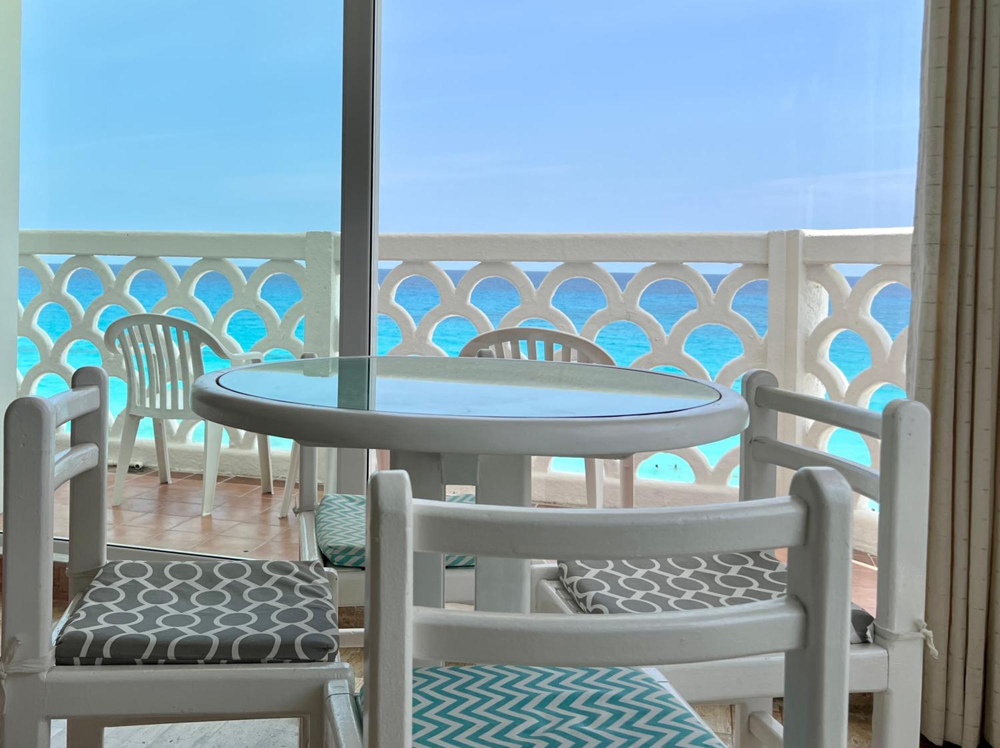 Beachside Apartments Cancún Esterno foto