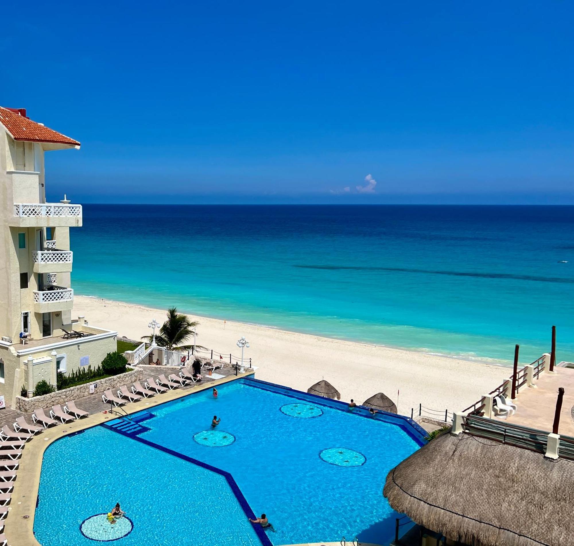 Beachside Apartments Cancún Esterno foto