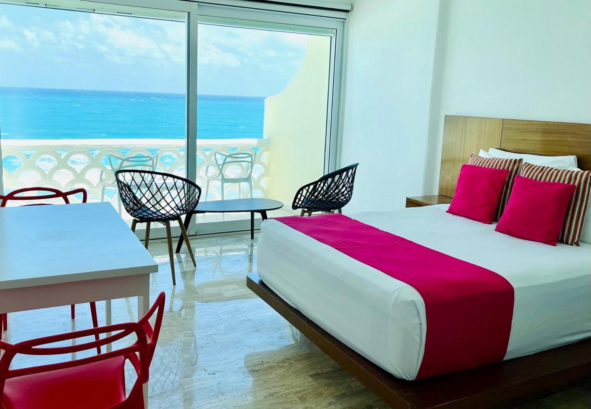 Beachside Apartments Cancún Esterno foto