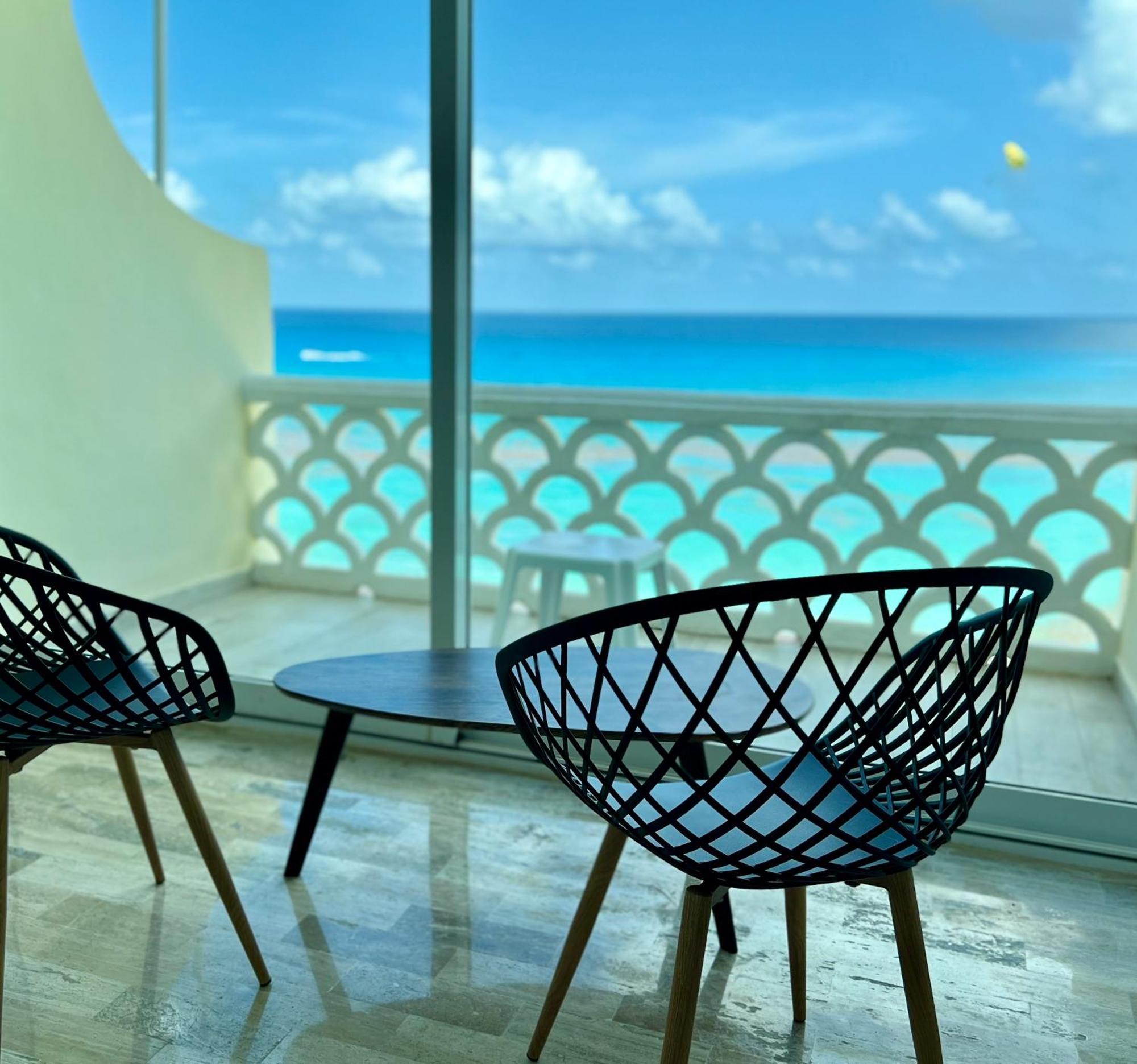 Beachside Apartments Cancún Esterno foto
