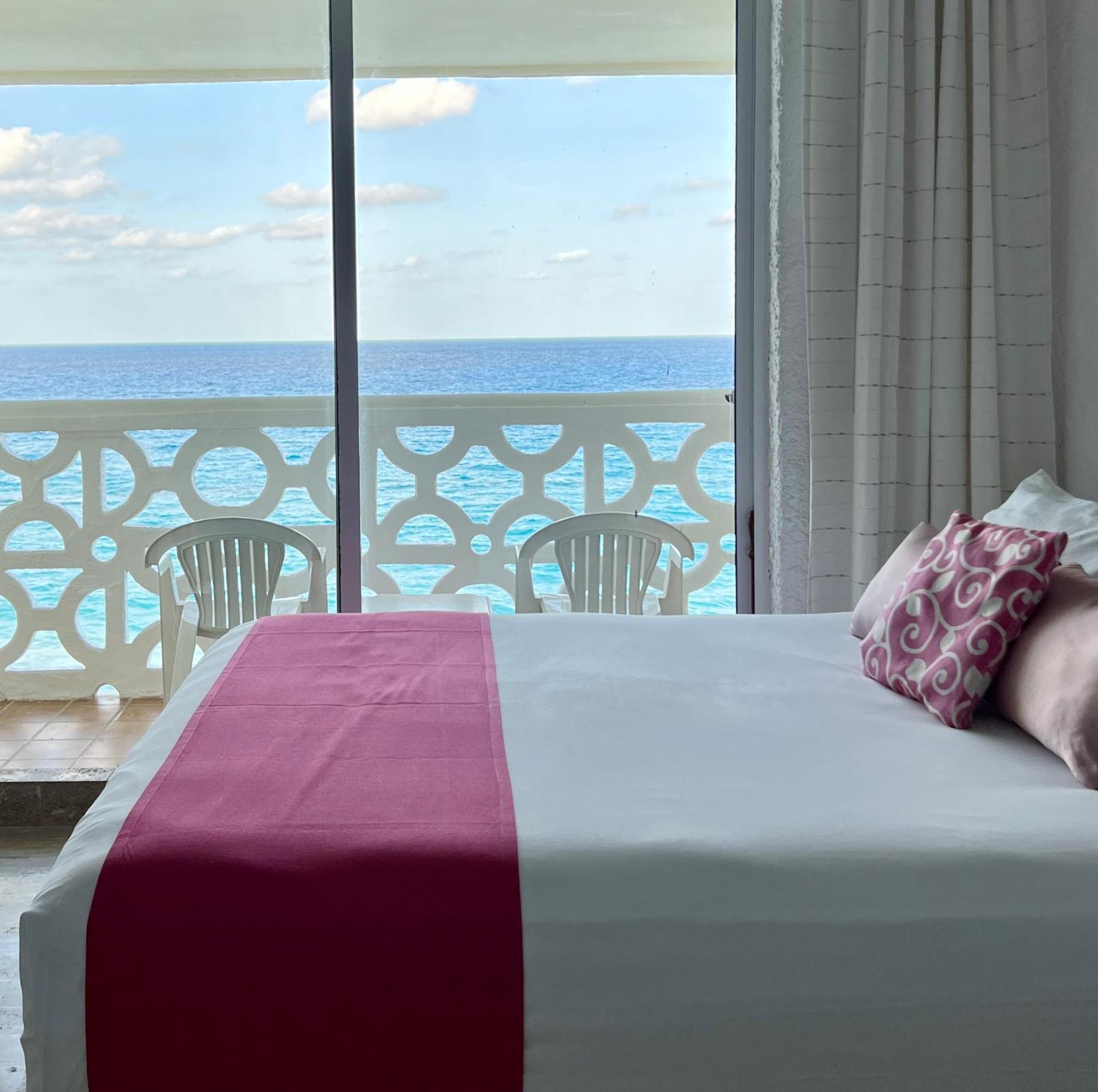 Beachside Apartments Cancún Esterno foto