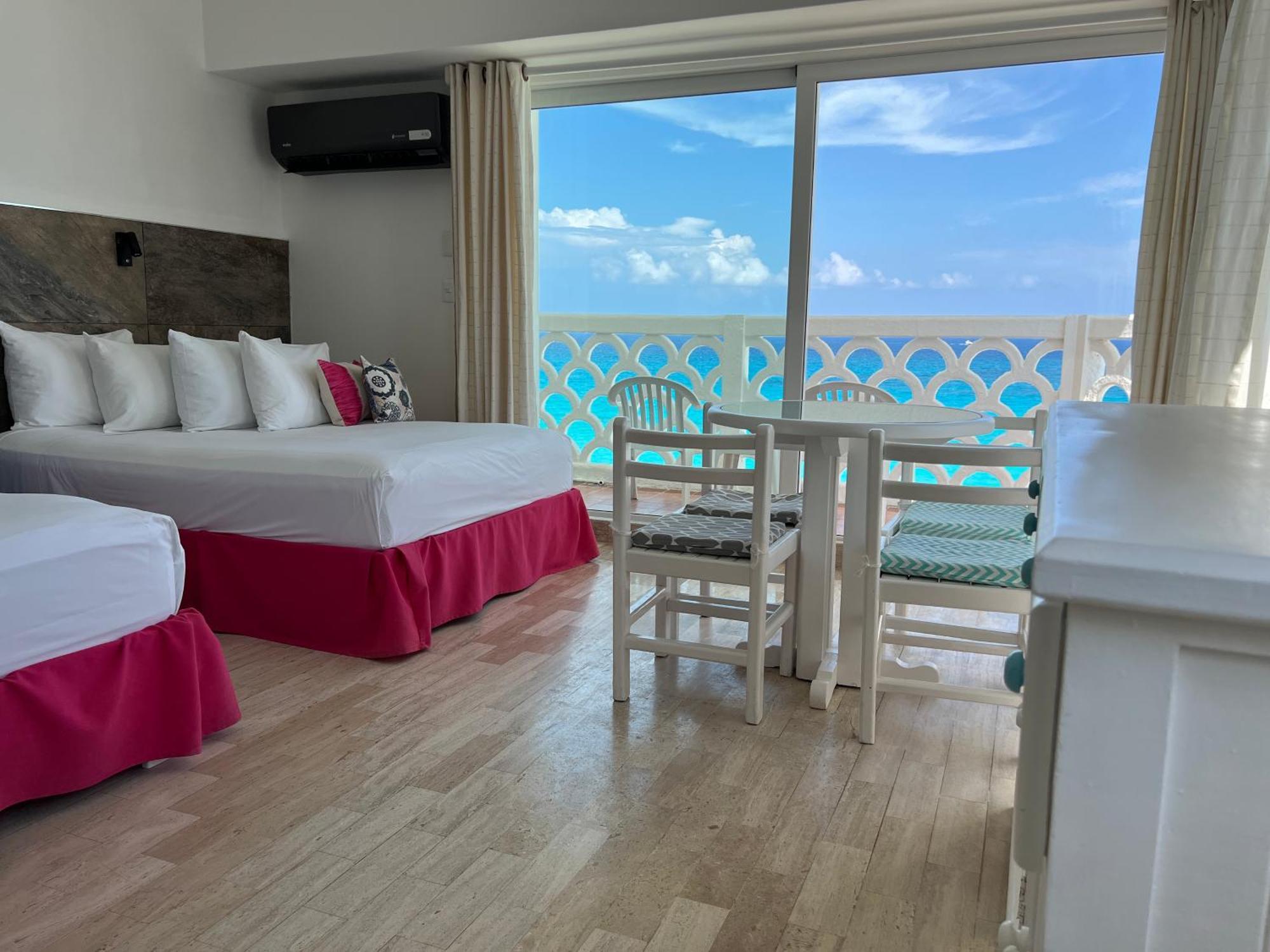 Beachside Apartments Cancún Esterno foto
