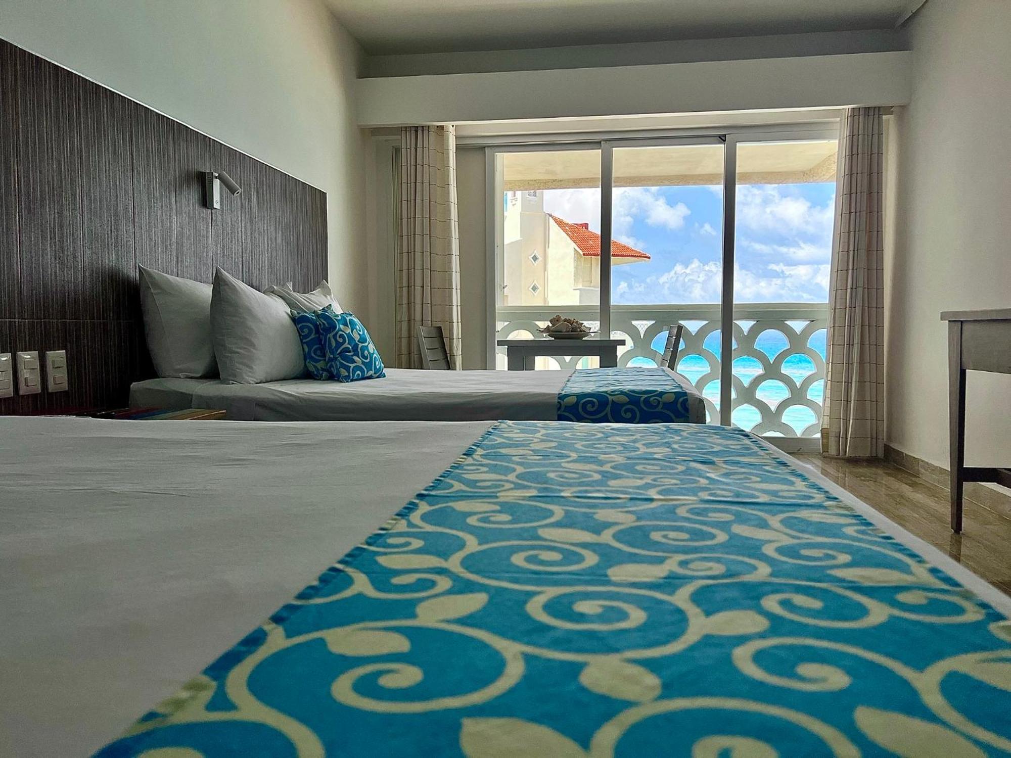 Beachside Apartments Cancún Esterno foto