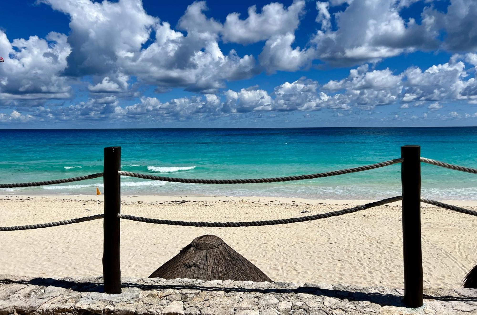 Beachside Apartments Cancún Esterno foto