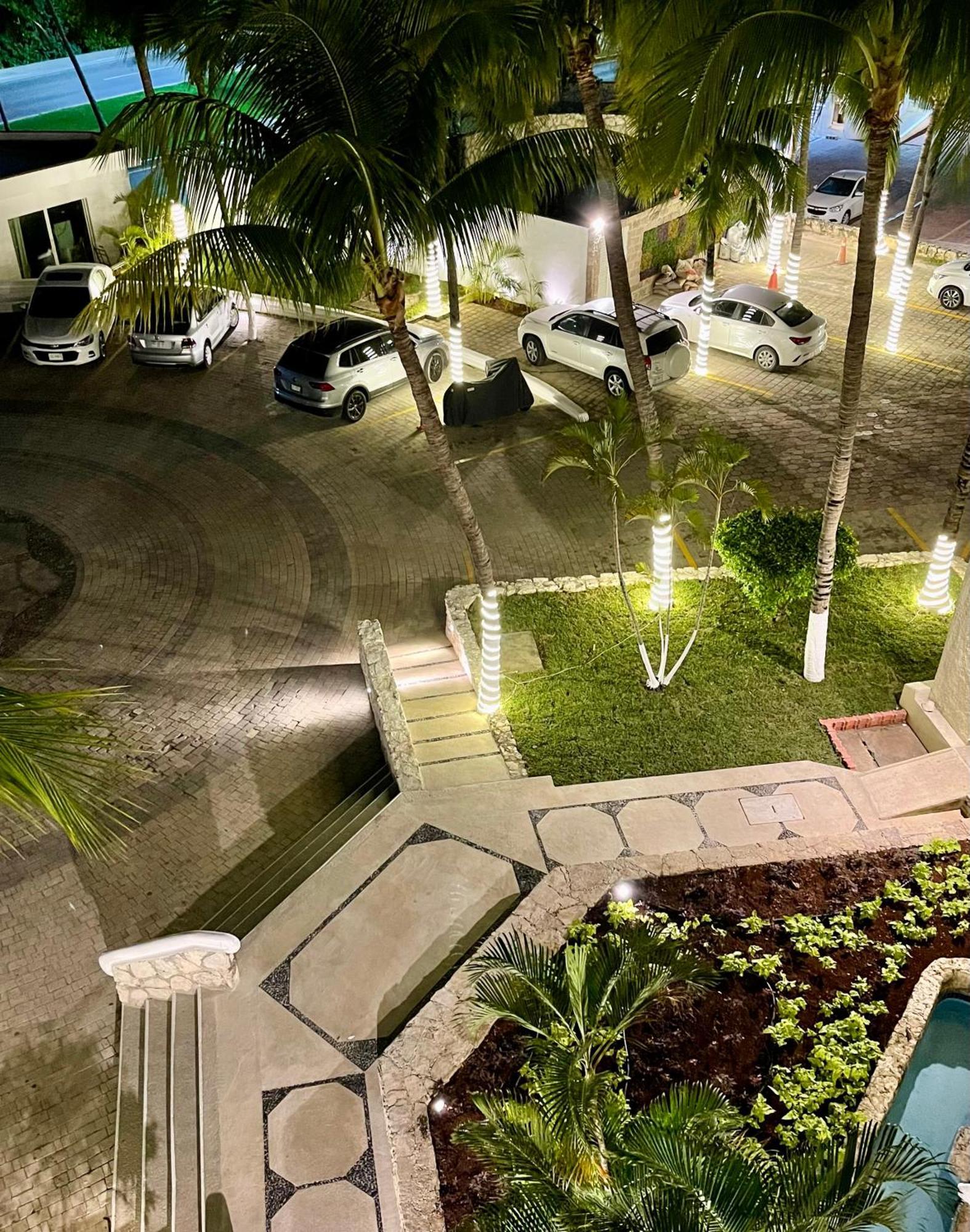 Beachside Apartments Cancún Esterno foto