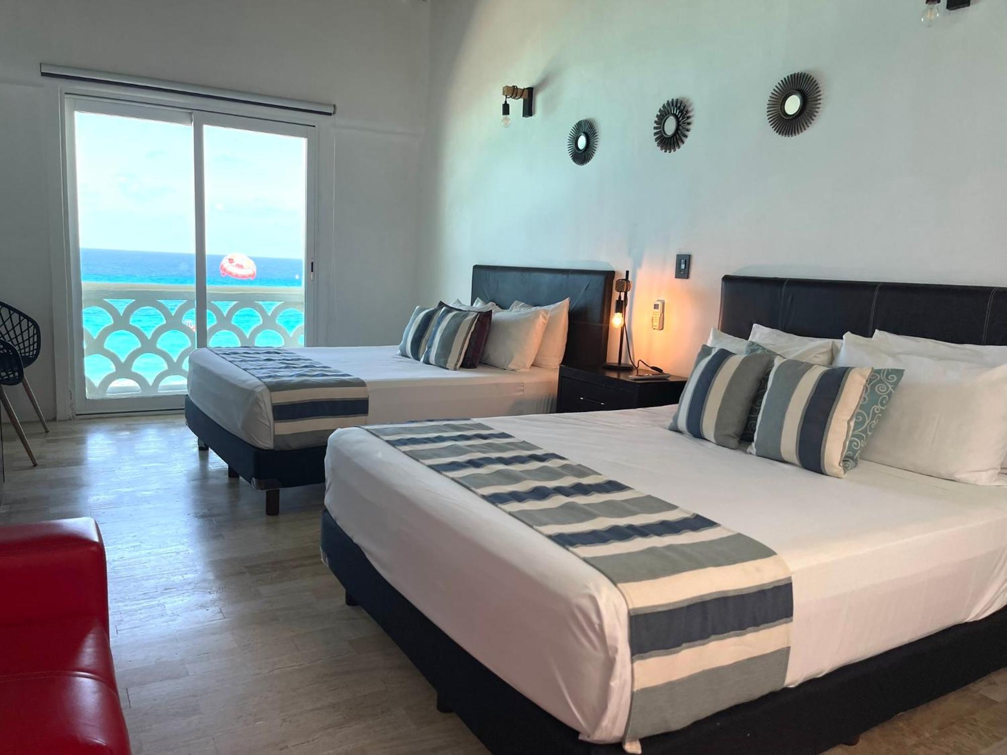Beachside Apartments Cancún Esterno foto